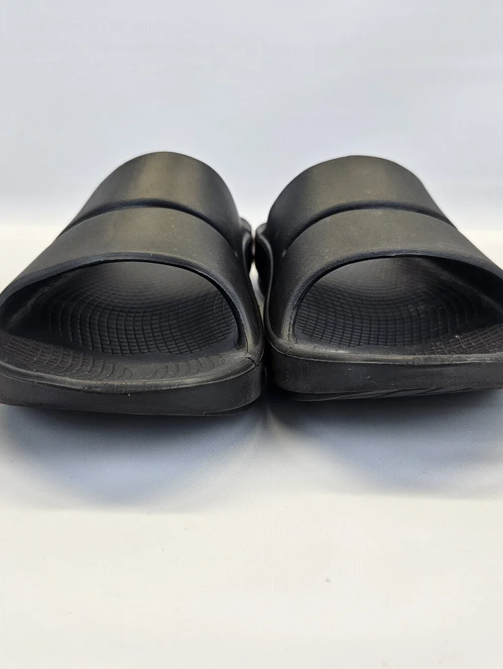 OOFOS OOahh Slide Sandals Black Recovery Comfort Mens 9 Womens 11 EU 42